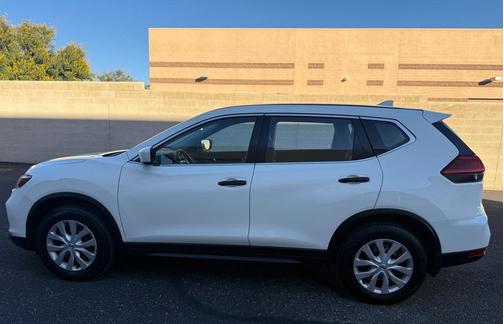 2017 Nissan Rogue S