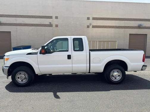 White 2016 Ford F-250 XL