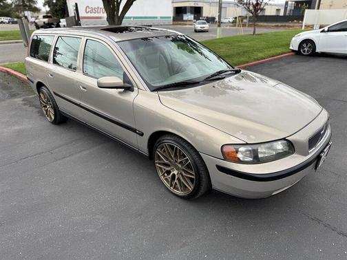2004 Volvo V70 2.5T