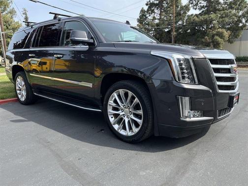 2017 Cadillac Escalade ESV Luxury
