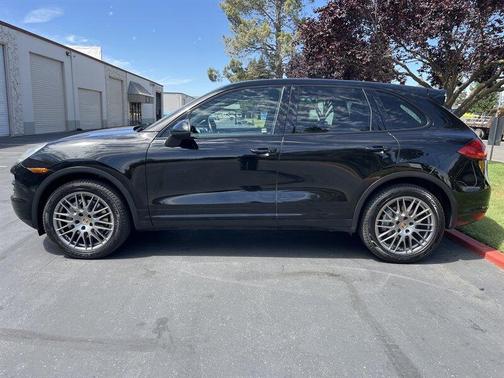 2013 Porsche Cayenne Base