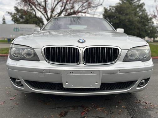 2007 BMW 750 i