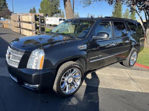 2013 Cadillac Escalade ESV Platinum Edition