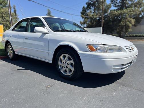 1999 Toyota Camry LE V6