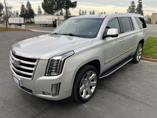 2020 Cadillac Escalade ESV Luxury