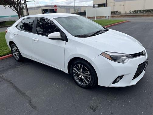 2016 Toyota Corolla LE Plus