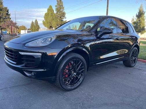 2017 Porsche Cayenne Base