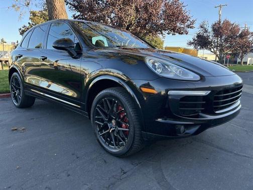 2017 Porsche Cayenne Base