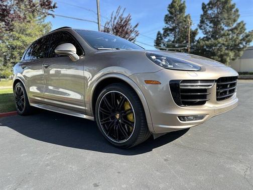2016 Porsche Cayenne Turbo S