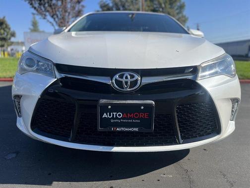 2016 Toyota Camry XSE