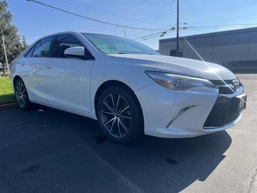 2016 Toyota Camry XSE