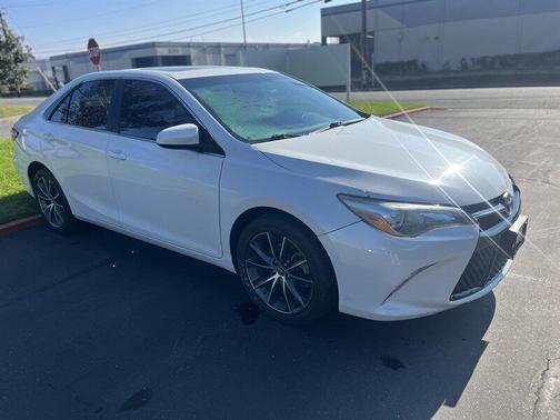 2016 Toyota Camry XSE
