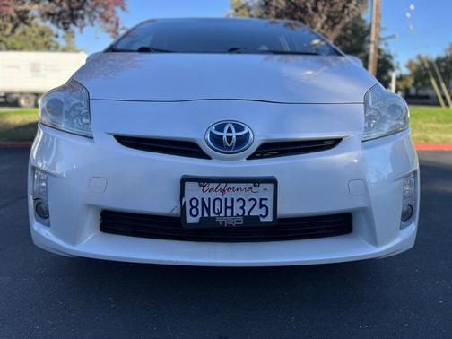 2010 Toyota Prius III