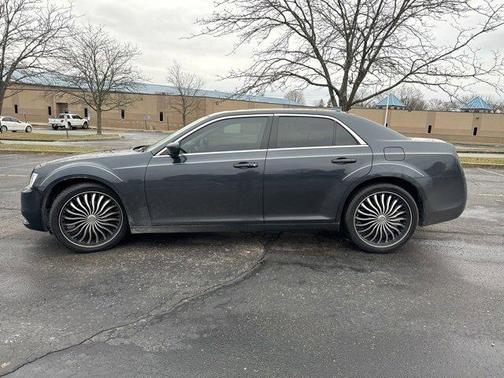 2016 Chrysler 300 Limited