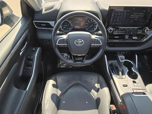 2021 Toyota Highlander Hybrid Limited