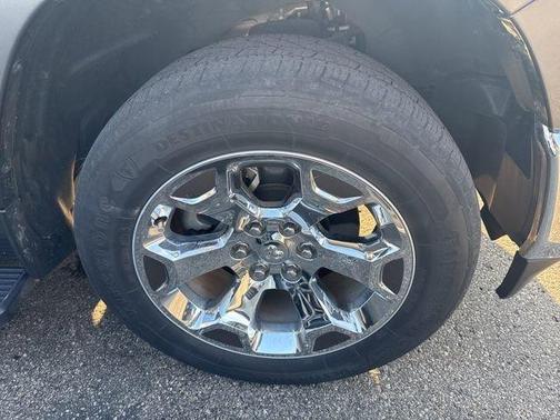 Granite Crystal Metallic Clearcoat 2020 RAM 1500 Big Horn/Lone Star