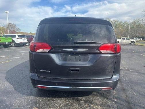 2019 Chrysler Pacifica Touring-L Plus