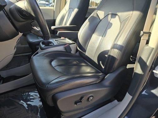 2019 Chrysler Pacifica Touring-L Plus