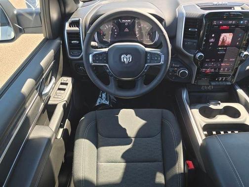 Bright White Clearcoat 2025 RAM 1500 Big Horn/Lone Star