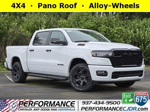 Bright White Clearcoat 2025 RAM 1500 Big Horn/Lone Star