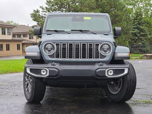 Anvil Clear Coat 2026 Jeep Wrangler Sahara