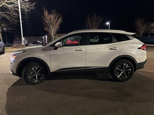 2025 Kia Sportage Hybrid EX