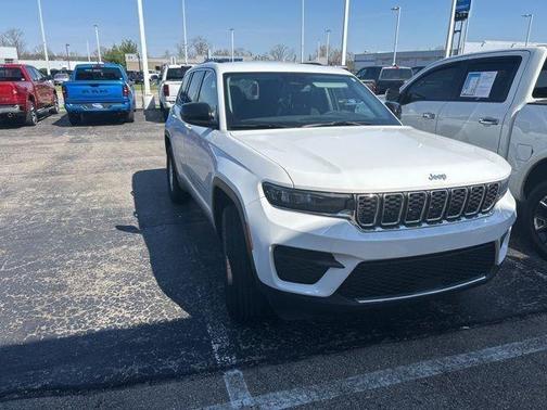 2023 Jeep Grand Cherokee Laredo