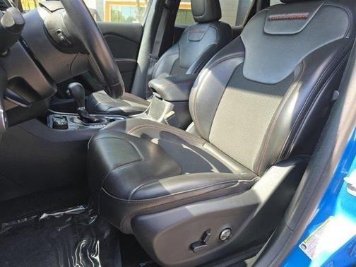 2020 Jeep Cherokee Trailhawk