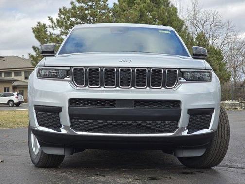 Silver Zynith 2026 Jeep Grand Cherokee L Laredo