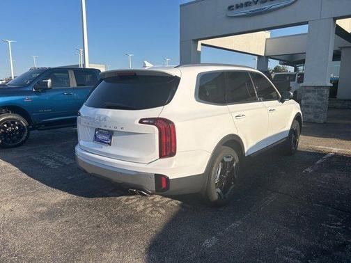 2023 Kia Telluride S