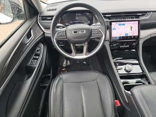 Bright White Clearcoat 2022 Jeep Grand Cherokee Limited