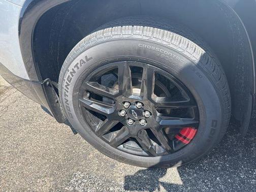 Silver Ice Metallic 2022 Chevrolet Traverse Premier