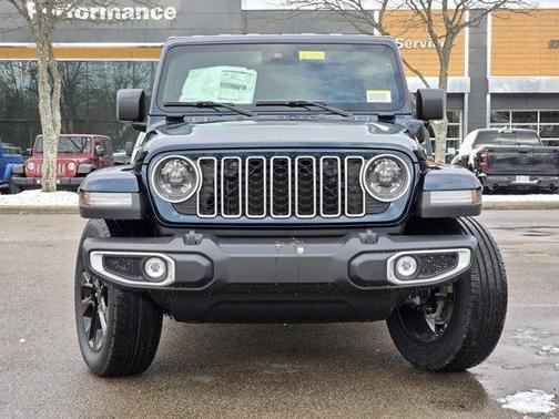 2025 Jeep Wrangler Sahara 4xe