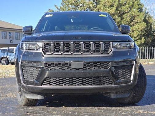 2026 Jeep Grand Cherokee Altitude