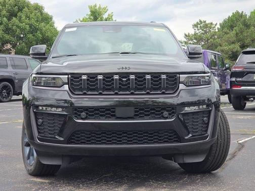 Diamond Black Crystal Pearlcoat 2026 Jeep Grand Cherokee L Limited