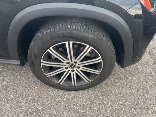 Black 2024 Mercedes-Benz GLE 350 4MATIC