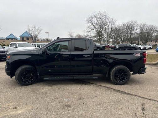 2022 Chevrolet Silverado 1500 Custom