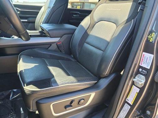 Granite Crystal Metallic Clearcoat 2023 RAM 1500 Laramie