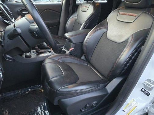 2021 Jeep Cherokee Trailhawk