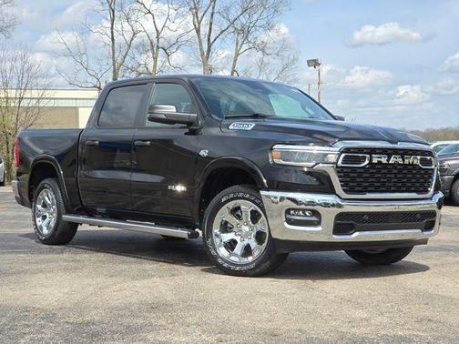 Diamond Black Crystal Pearlcoat 2026 RAM 1500 Big Horn/Lone Star