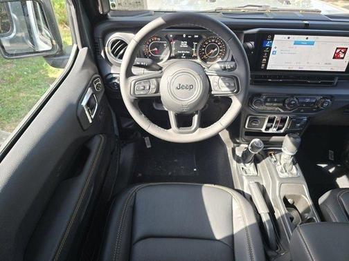 2025 Jeep Gladiator High Tide