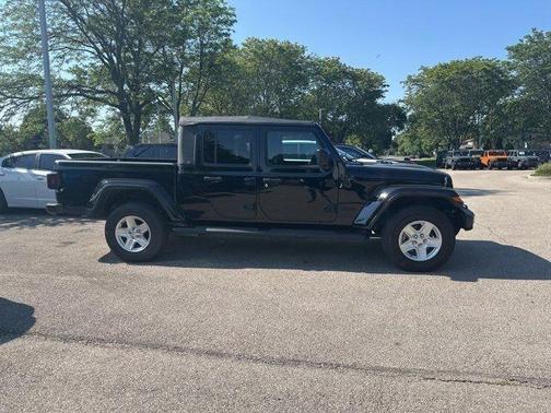 2022 Jeep Gladiator Sport S