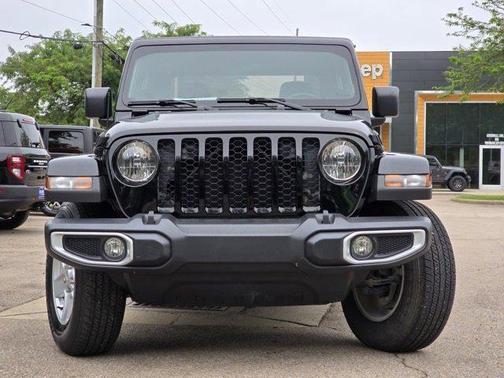 2022 Jeep Gladiator Sport S