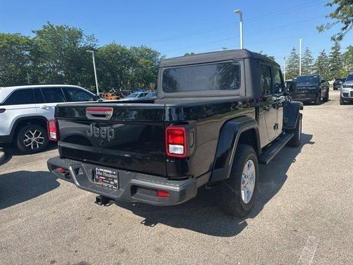 2022 Jeep Gladiator Sport S