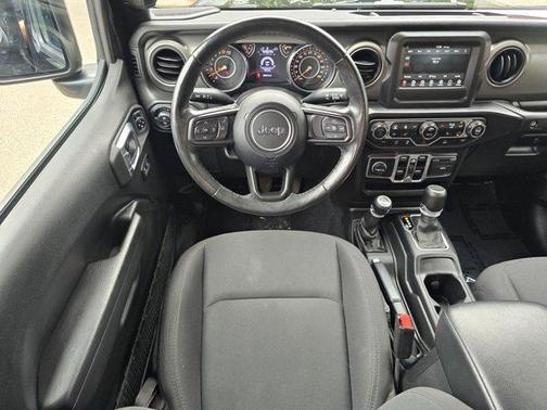 2022 Jeep Gladiator Sport S