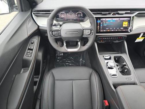 Silver Zynith Clearcoat 2026 Jeep Cherokee Limited