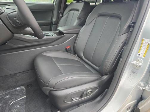 Silver Zynith Clearcoat 2026 Jeep Cherokee Limited