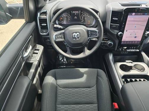 Diamond Black Crystal Pearlcoat 2026 RAM 1500 Big Horn/Lone Star