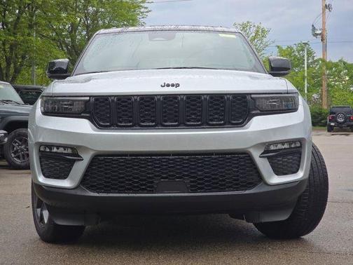 Silver Zynith 2025 Jeep Grand Cherokee Limited