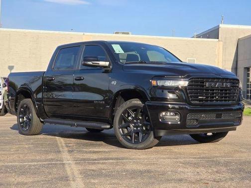 Diamond Black Crystal Pearlcoat 2026 RAM 1500 Laramie